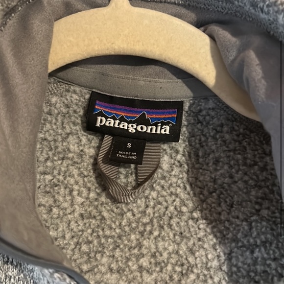 Patagonia better sweater with decal - Picture 2 of 3